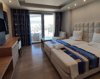 Hotel Konstantinos Palace: fotografie vybavení exteriérů a interiérů ubytování.