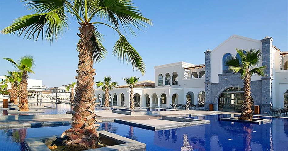anemos-luxury-hotel-2