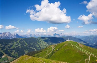 Rakousko – Alpské Panorama Saalbachu S Kartou