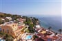 Panoramatický pohled na hotel, Maladroxia, Sardinie