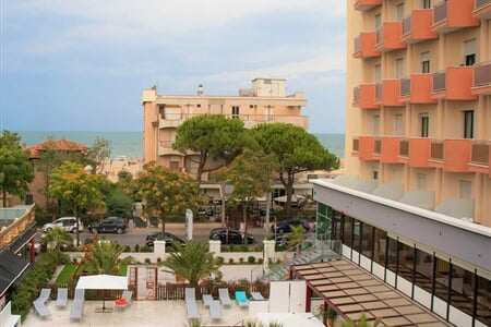 DueMari hotel Rimini leto2021 (4)