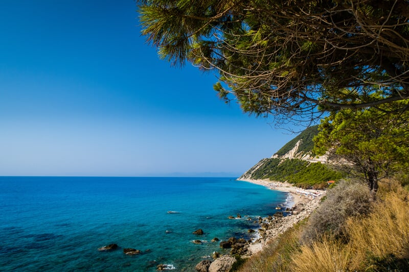 Pobřeží ostrova Lefkada