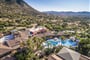 Pohled na Cruccuris Resort z výšky, Villasimius, Sardinia