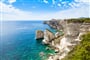 Korsika - bílé útesy u Bonifacia