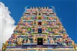 Barevné fasády hinduistického chrámu ve městě Victoria - Seychely
