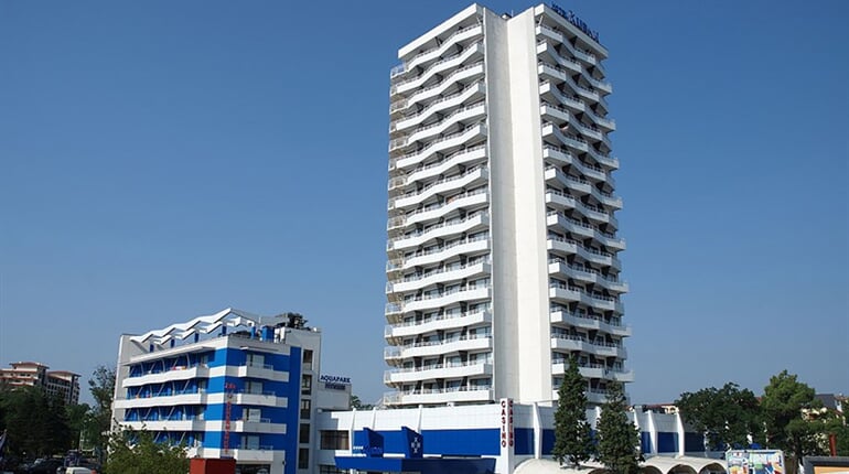 Hotel Kuban Resort & Aquapark: fotografie vybavení exteriérů a interiérů ubytování.