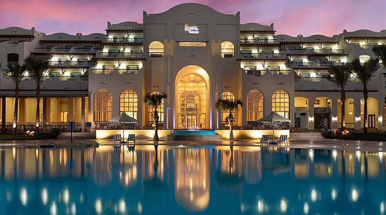 Hotel Royal Lagoons Resort & Aquapark: fotografie vybavení exteriérů a interiérů ubytování.