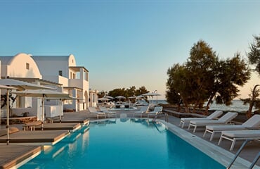 Kamari - Hotel Costa Grand Resort & Spa