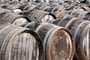 wine barrels, wooden barrels, red wine, sudy, víno