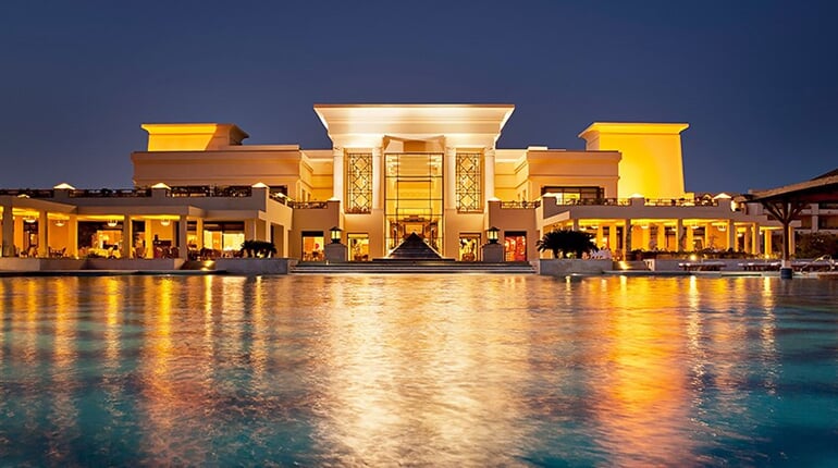 Hotel Sheraton Soma Bay Resort: fotografie vybavení exteriérů a interiérů ubytování.