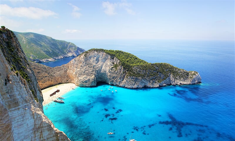 Pláž Navagio, nebo-li pláž Ztroskotání, symbol ostrova Zakynthos