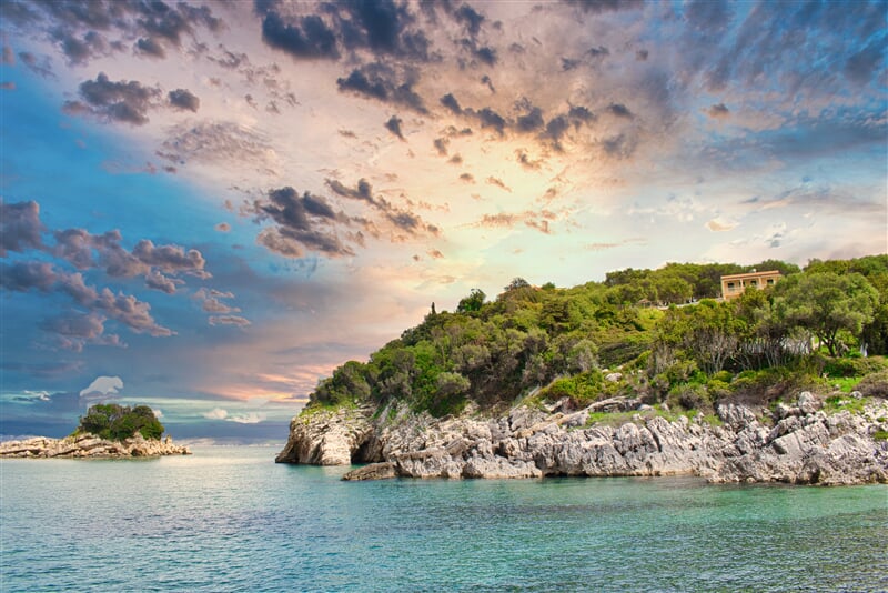 Pobřeží ostrova Korfu
