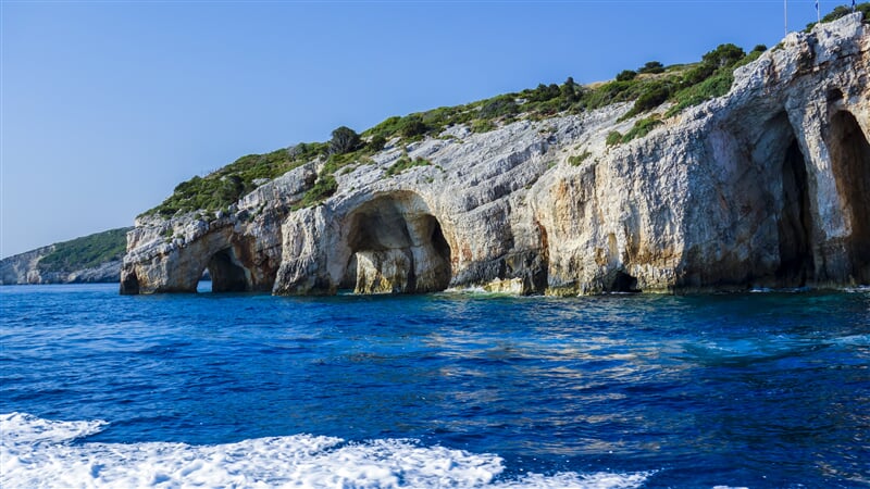 Jeskyně kolem ostrova Zakynthos