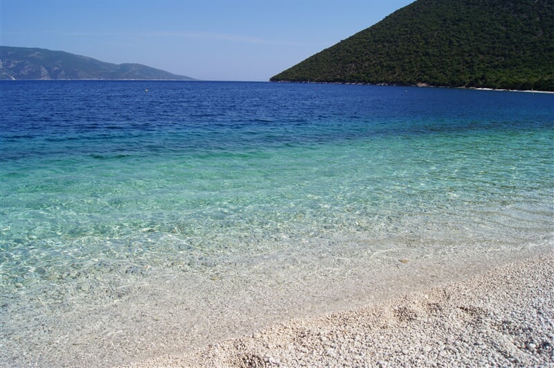 Pláže na ostrově Kefalonia patří nejkrásnějším v Řecku (beach, kefalonia, greece, řecko)