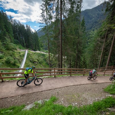shared use path with suspended bridge ph Enrica Pallaver Photography