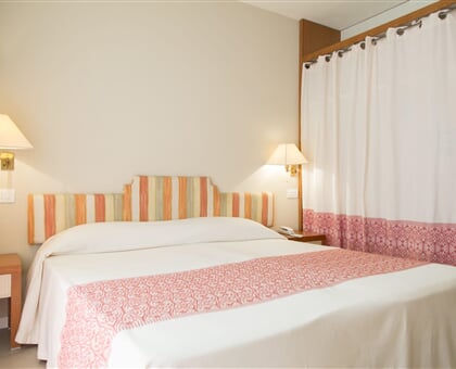blu hotel laconia superior room camera vista sardegna sardinia