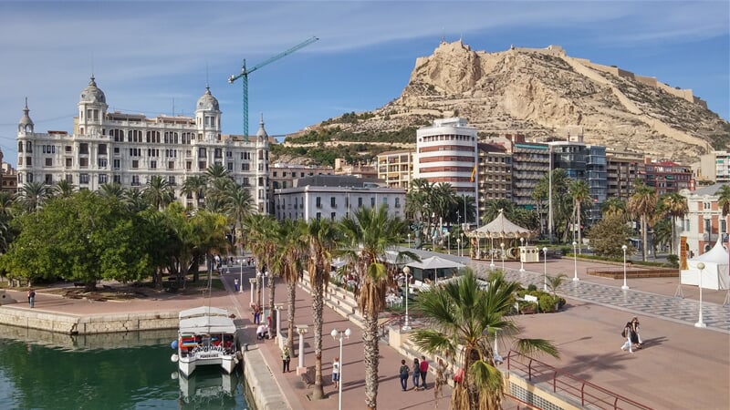 Castillo Santa Barbara v Alicante