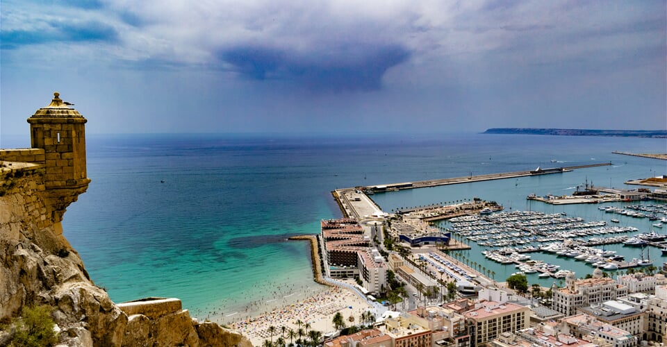 Alicante, největší přístav na Costa Blanca