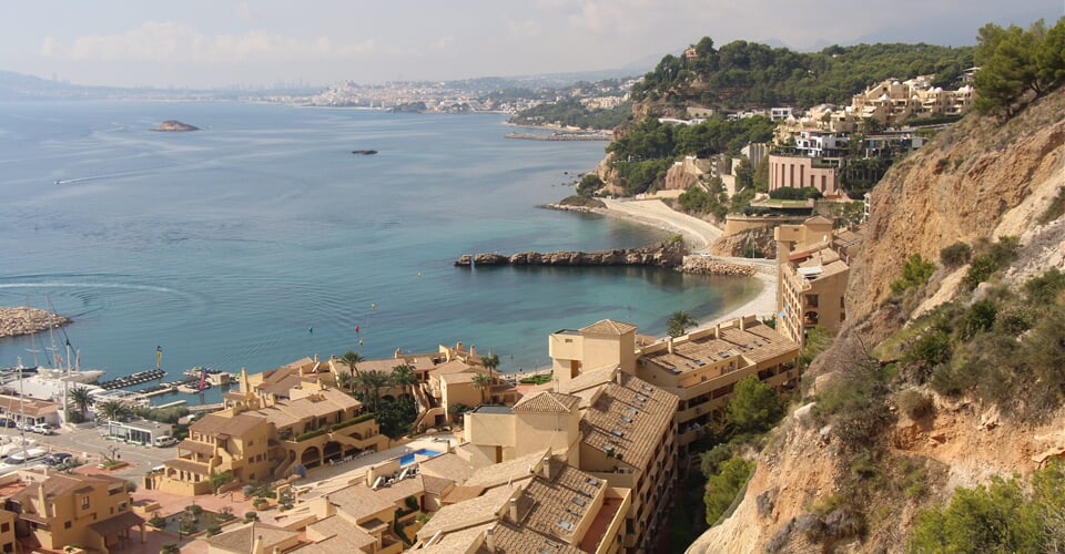 Costa Blanca, plná slunce, pomerančů a oliv