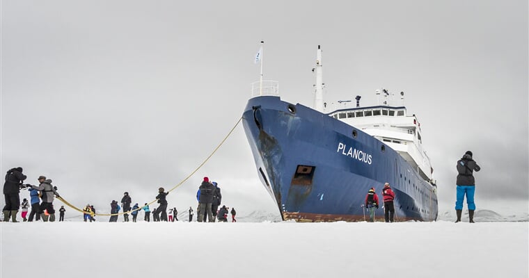 Antarctica, Plancius © Dietmar Denger Oceanwide Expeditions Dietmar Denger