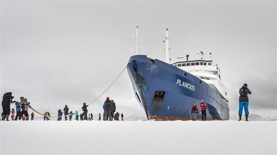 Antarctica, Plancius © Dietmar Denger Oceanwide Expeditions Dietmar Denger