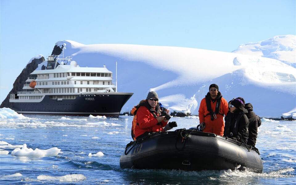 Hondius Antarctica landscape © Oceanwide Expeditions (6).jpg Oceanwide Expeditions