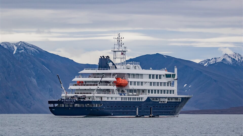 Hondius, Svalbard Pippa Low