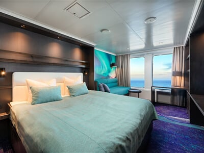 Hondius, Superior cabin 01.jpg Ivan Ivanisevic