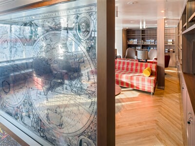 Hondius, Library 01.jpg Ivan Ivanisevic