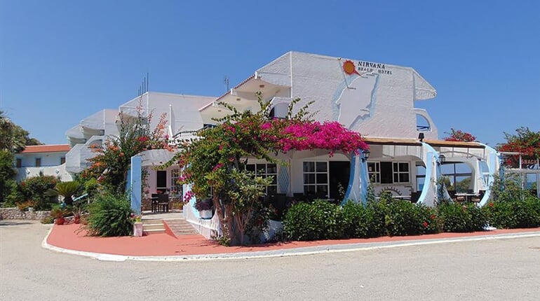 Hotel Nirvana Beach: fotografie vybavení exteriérů a interiérů ubytování.