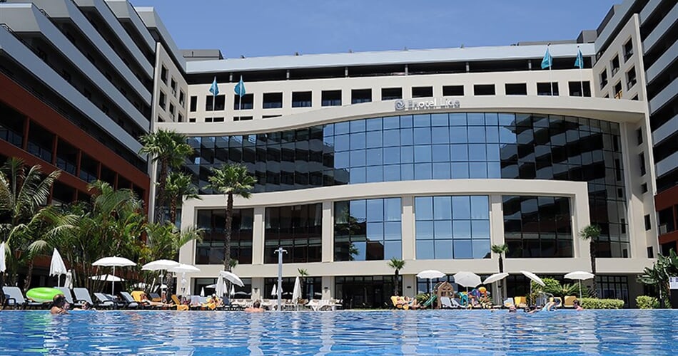 Hotel Enotel Lido: fotografie vybavení exteriérů a interiérů ubytování.