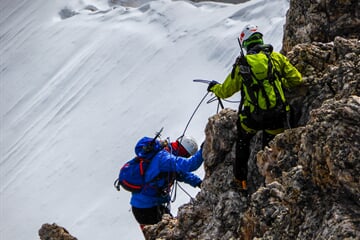 Horolezci v Alpách