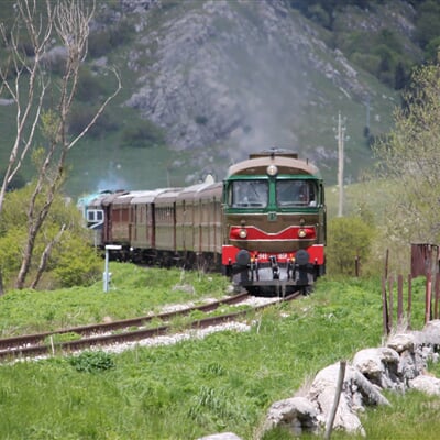 vacanza lenta ferrovia dei parchi instarail bassa