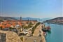 Městečko Trogir na Trogirské riviéře