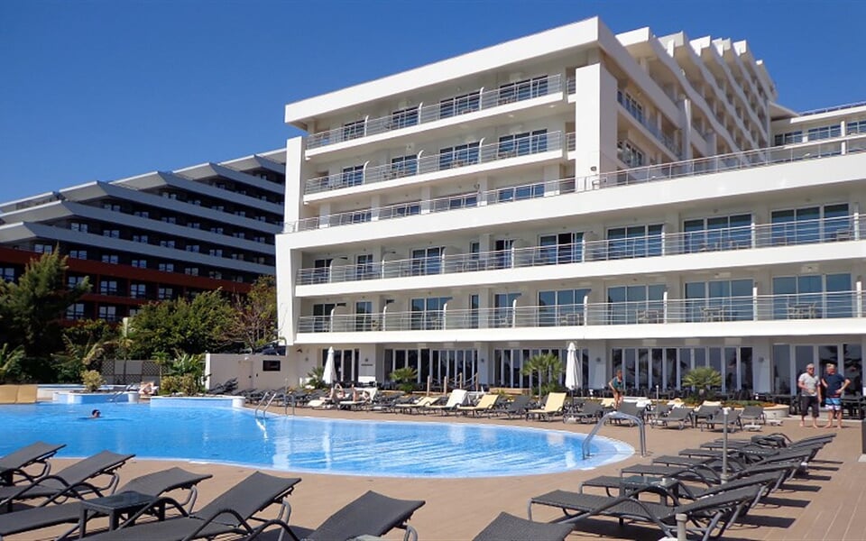 Hotel Melia Madeira Mare: fotografie vybavení exteriérů a interiérů ubytování.