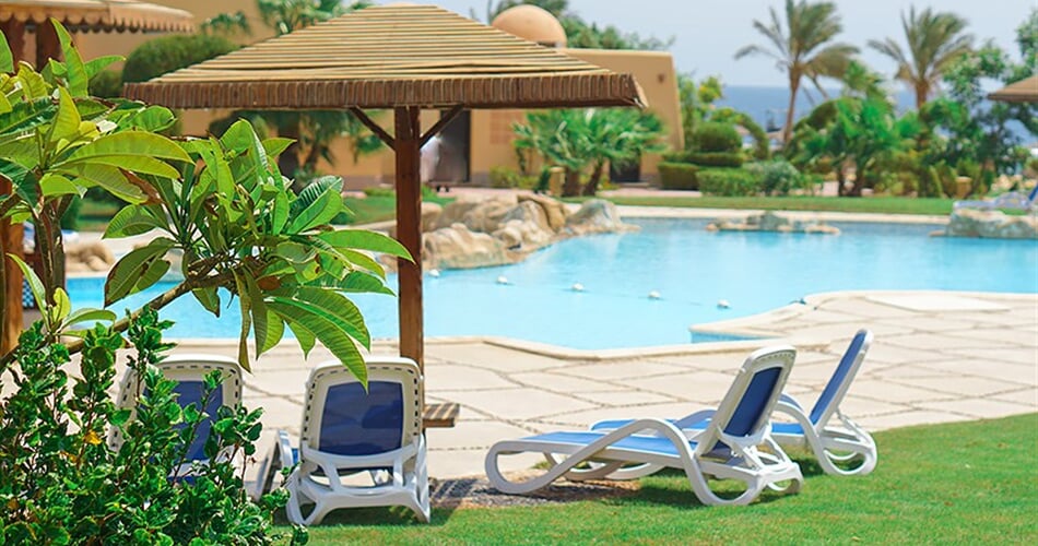 Hotel Wadi Lahmy Azur Resort Berenice: fotografie vybavení exteriérů a interiérů ubytování.