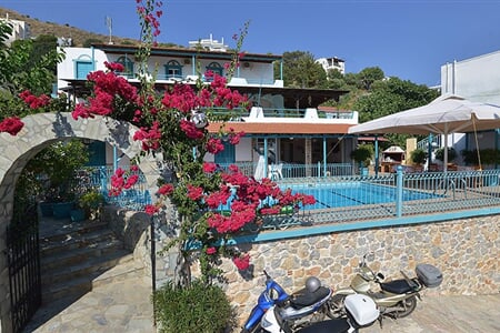 Panormos - Apartmánový dům Mary & Popi