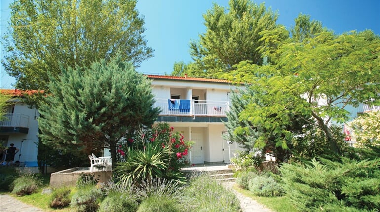 Villa Corinthia 7.JPG