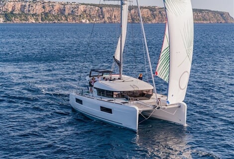 Katamarán Lagoon 40 - 4 + 2 cab - AZZURO III **