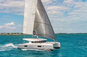 Katamarán Lagoon 42 - CANOPUS