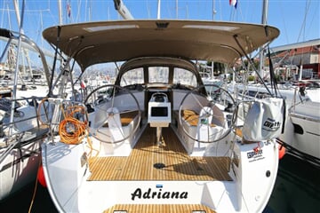 Plachetnice Bavaria Cruiser 37 - Adriana