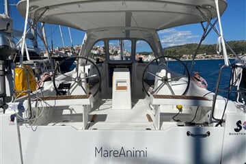 Plachetnice Oceanis 35 - MareAnimi