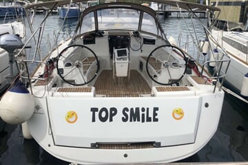 Plachetnice Sun Odyssey 449 - Top Smile