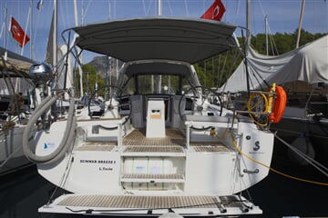 Plachetnice Oceanis 38.1 - Summer Breeze 1