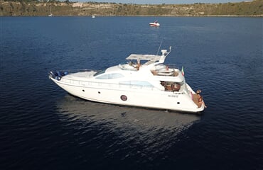 Motorová jachta Aicon 64 - Marilyn