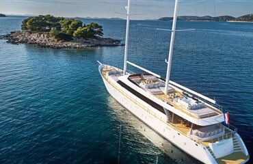 Luxusní plachetnice MS Custom Line - M/Y AURIUM SKY