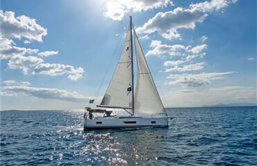 Oceanis 46.1 - WHISPER ( A/C,inverter,electric heads )