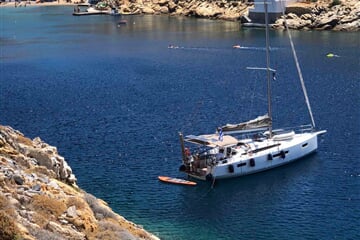 Sun Odyssey 410 - Aquaholic ( inverter-solar panels )