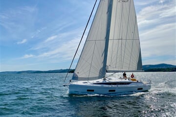 Bavaria C42 - SR VII