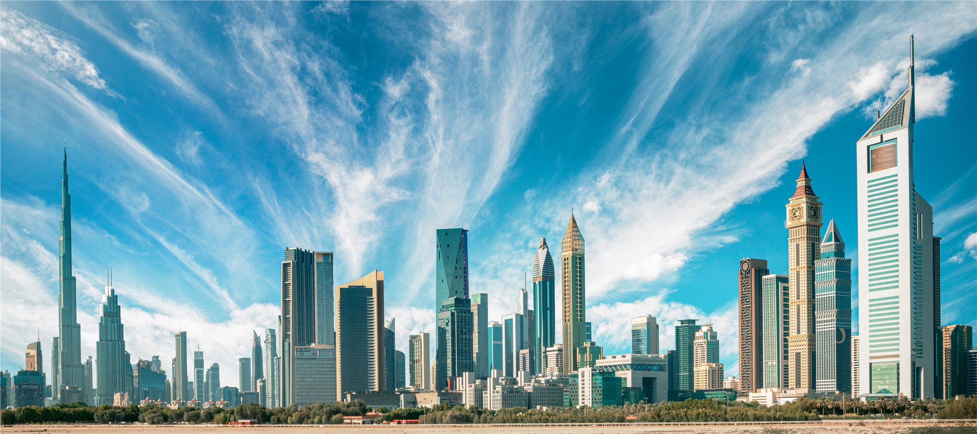 dubaj_shutterstock_1809168349